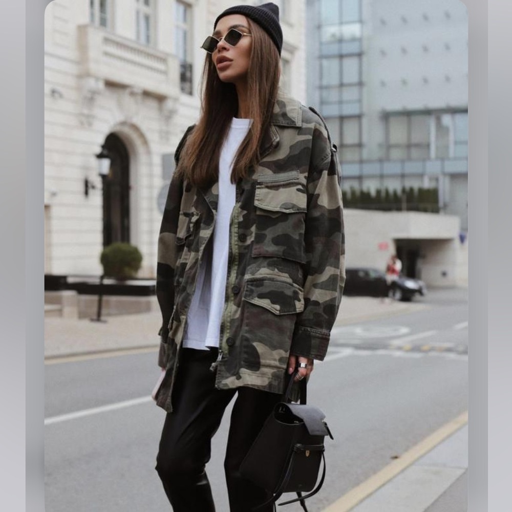 🍁🍁 ZARA 🍁🍁 bloggers double layer camo jacket with vest. NWT size XS